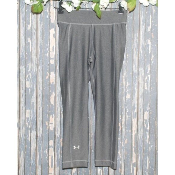 Under Armour Ladies Workout Athletic Gray Capri Leggings XS Elastic Waist Casual - Picture 1 of 7